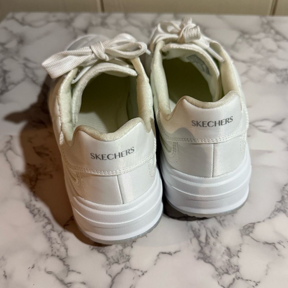 NEW Skechers Denali Subtle Spark Women`s Sneakers Skechers White Quilted - Picture 6 of 10